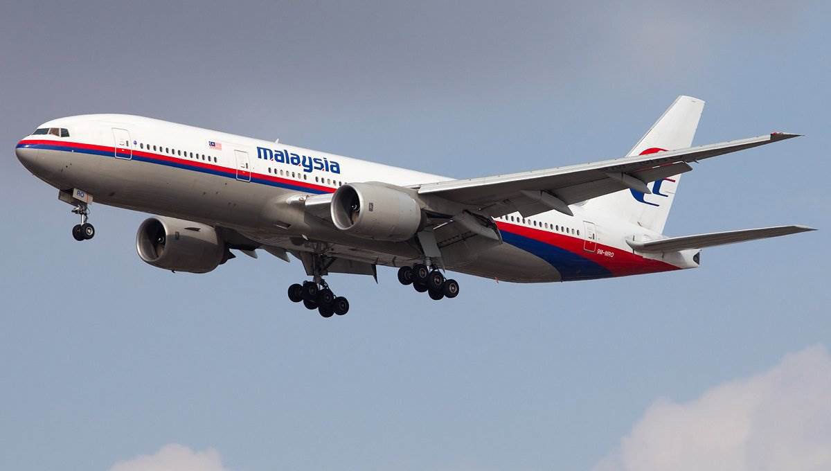 Disappearing Malaysia plane MH370