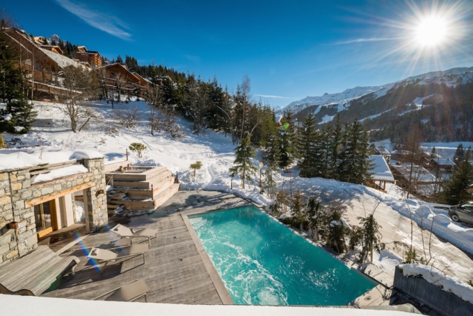 Hot pool in the cold Alps